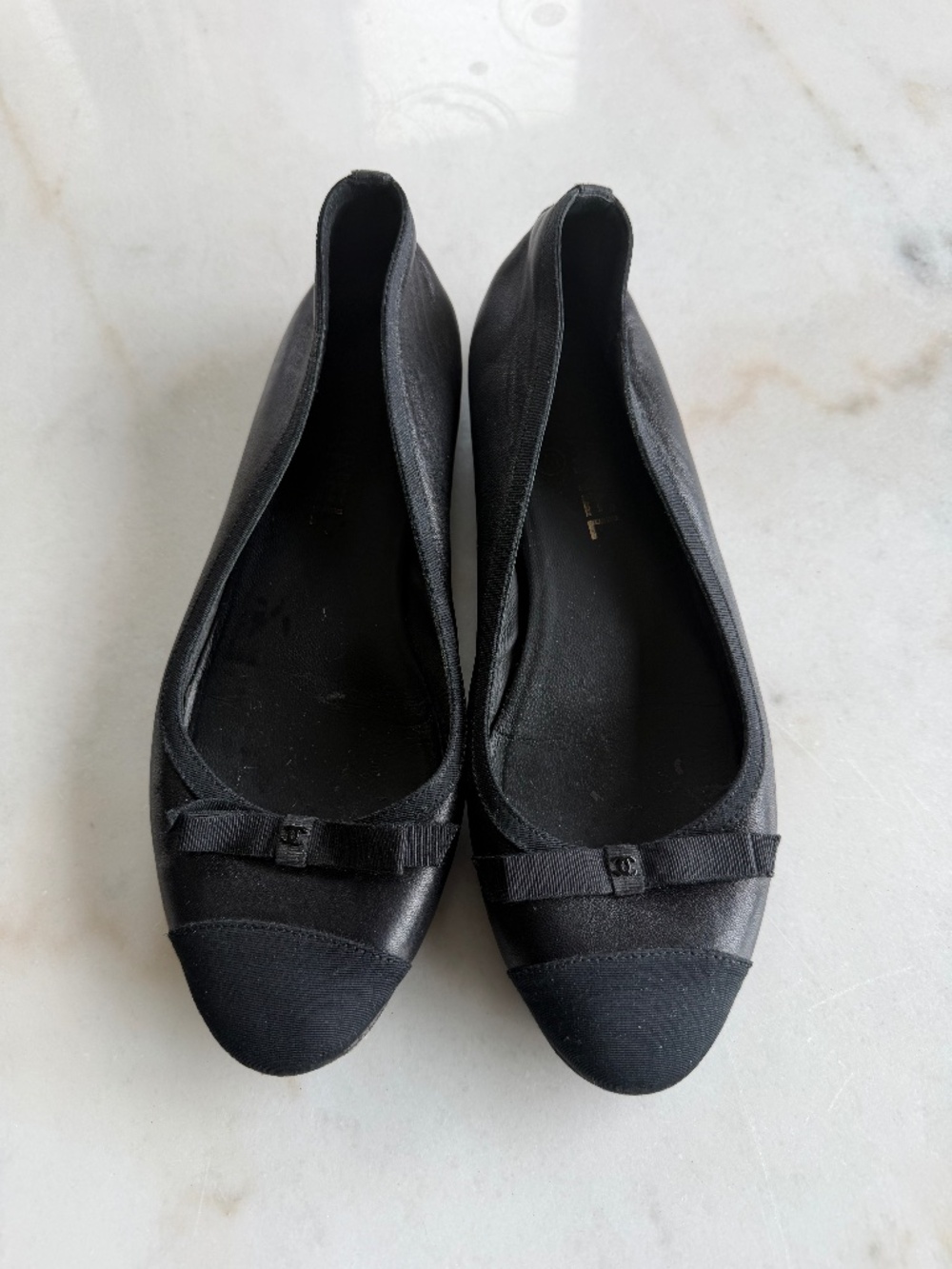 CHANEL LEATHER BALLET FLATS - Picture 1 of 3